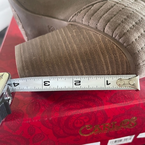 Carlos By Carlos Santana ladies Bootie type boot. Fabric upper - Picture 9 of 10